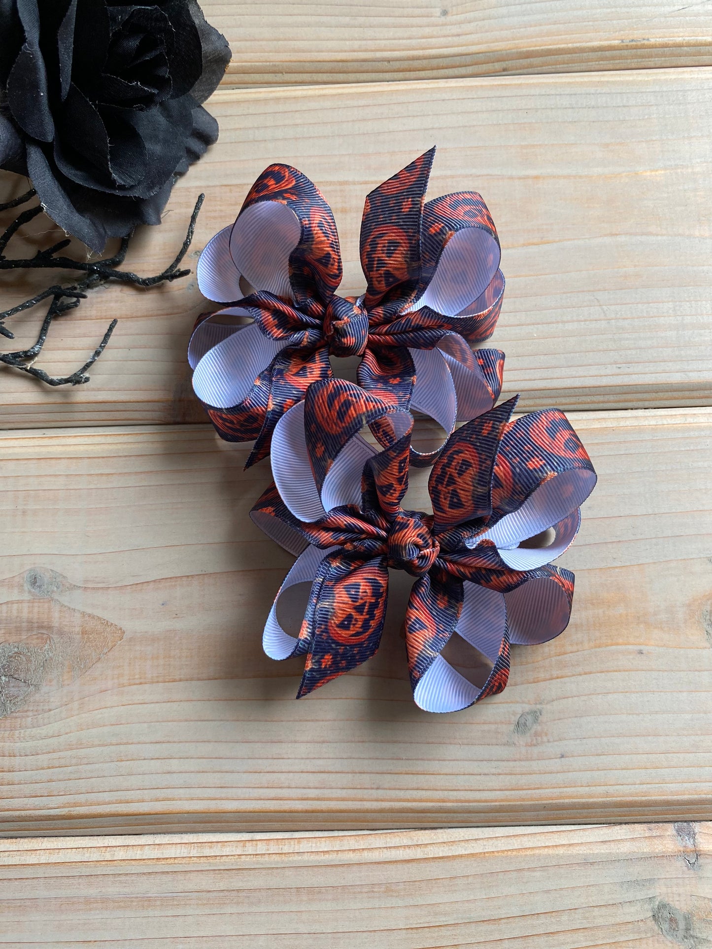 Lil Ann Embroidered Spooky Pumpkins Hair Bows - LilaReneeCreations