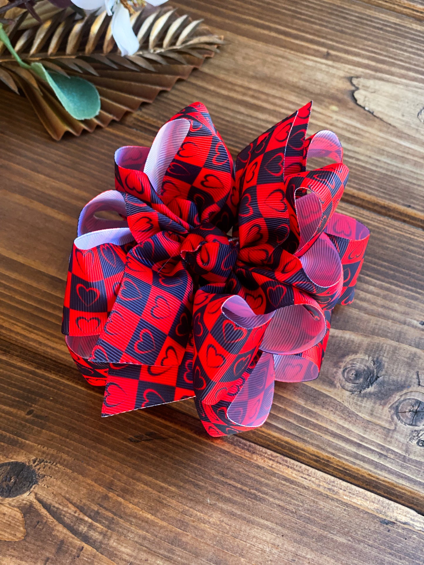 𝑅𝑒𝒹 𝐻𝑒𝒶𝓇𝓉𝓈 𝒫𝓁𝒶𝒾𝒹 ❣️Hair Bow - LilaReneeCreations