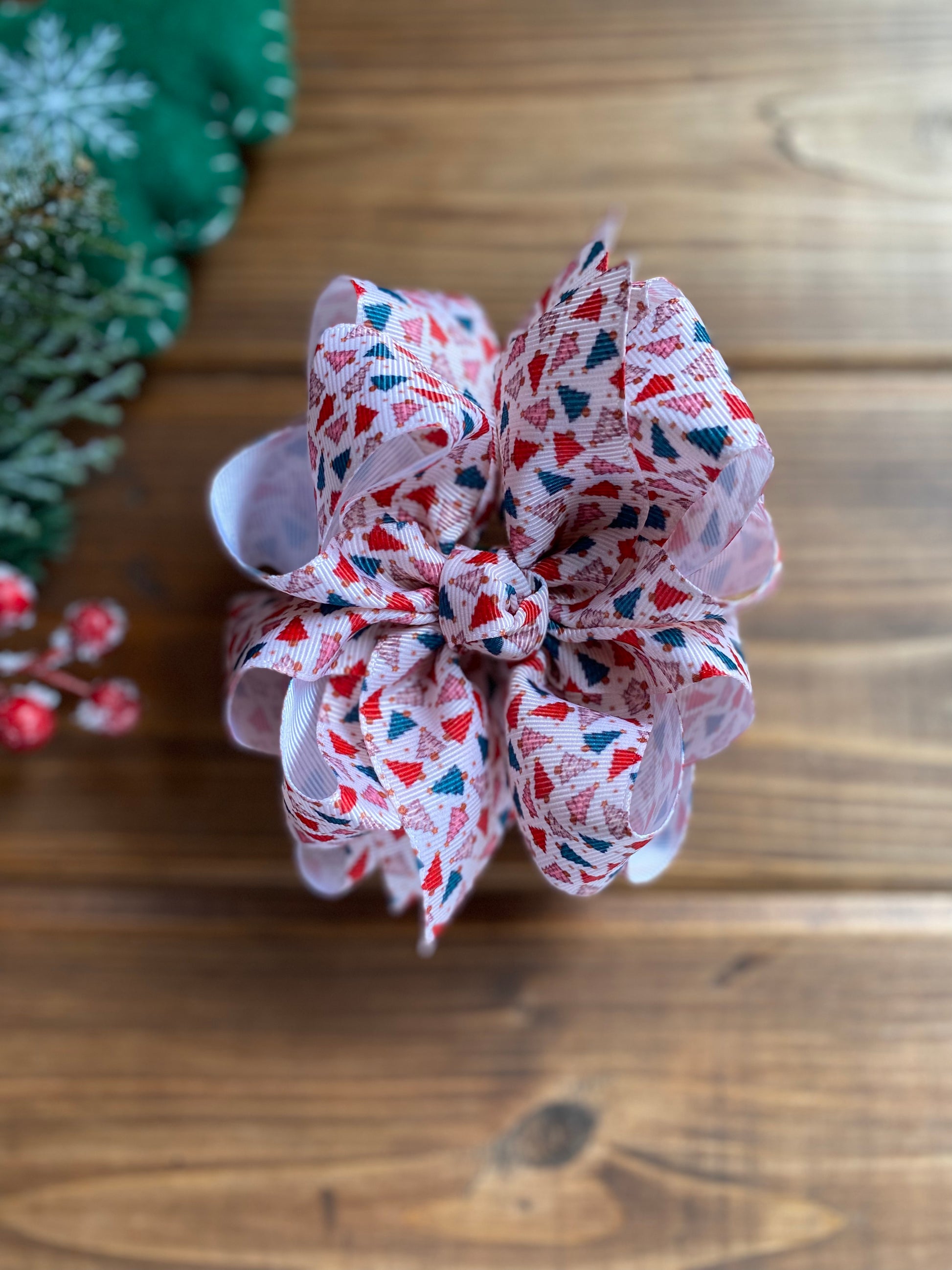 Mini Christmas Tree Hair Bows - LilaReneeCreations