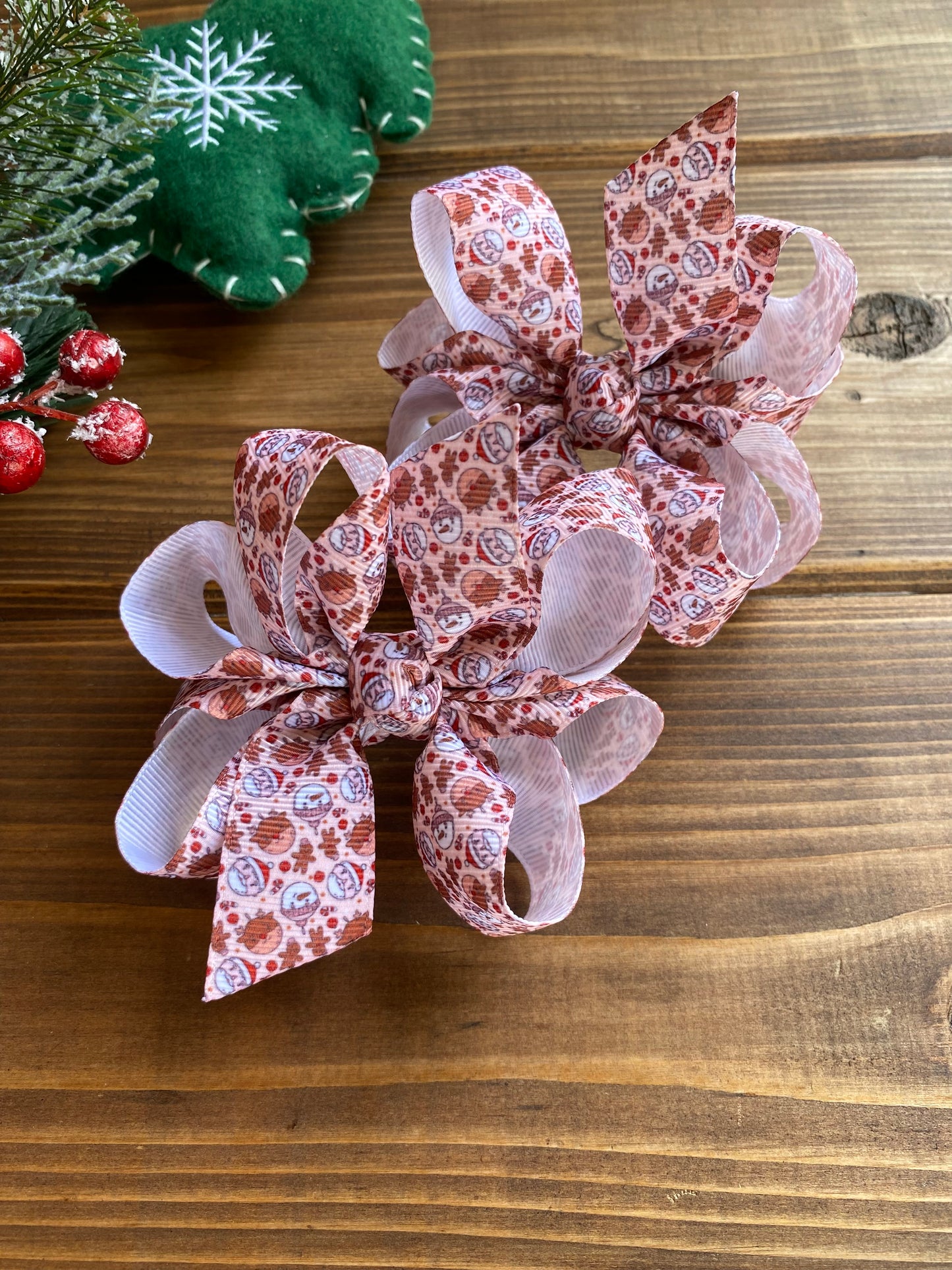 •lil ann •  Christmas Vibe Hair Bows - LilaReneeCreations