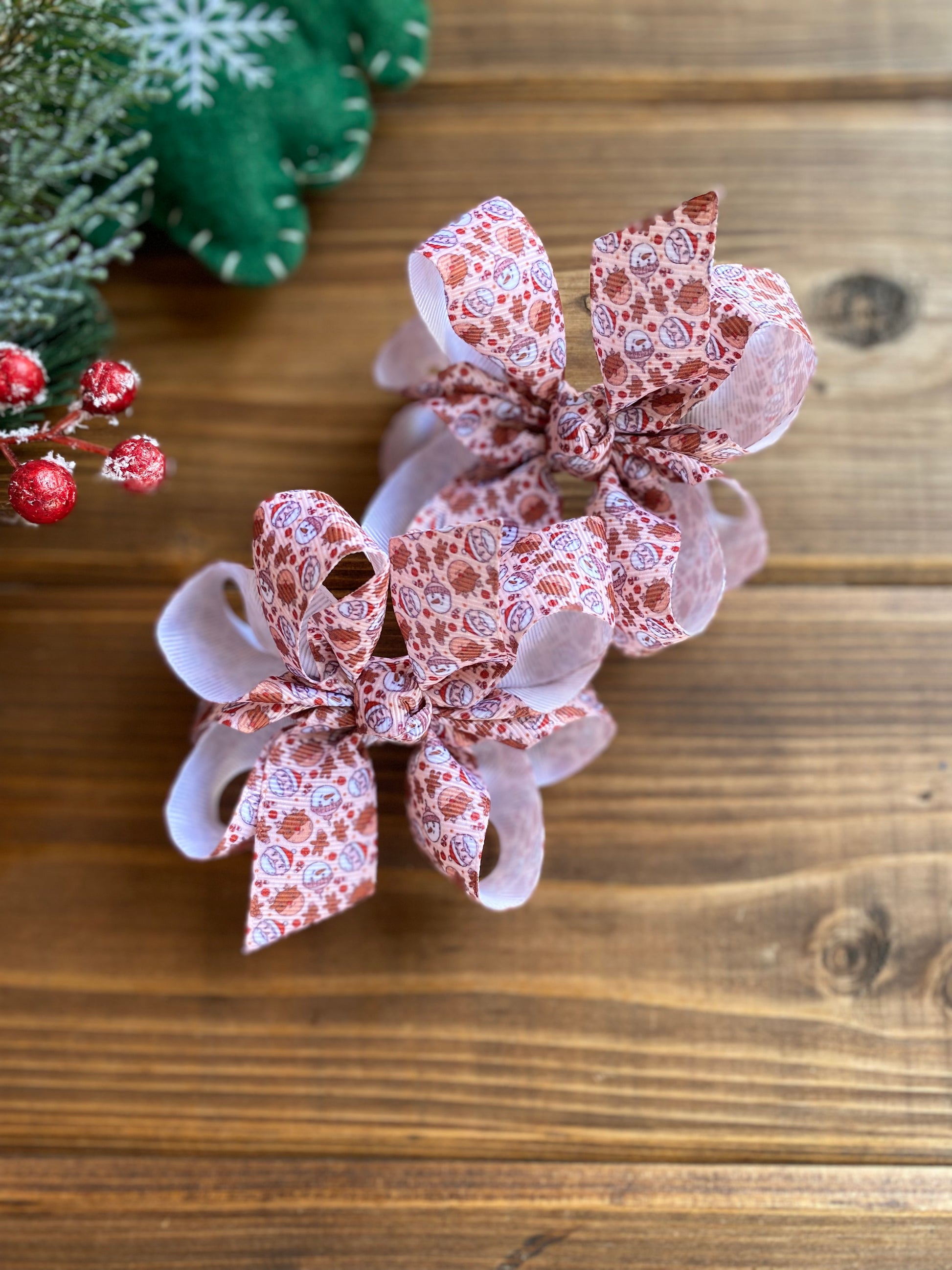 •lil ann •  Christmas Vibe Hair Bows - LilaReneeCreations