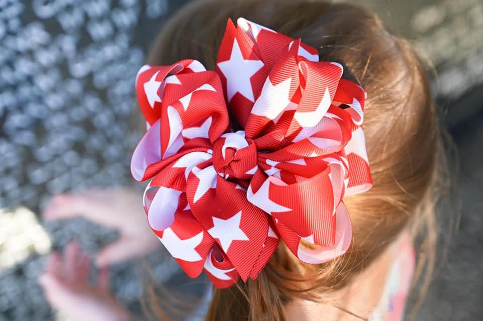 Vintage Red Stars Hair Bows - LilaReneeCreations