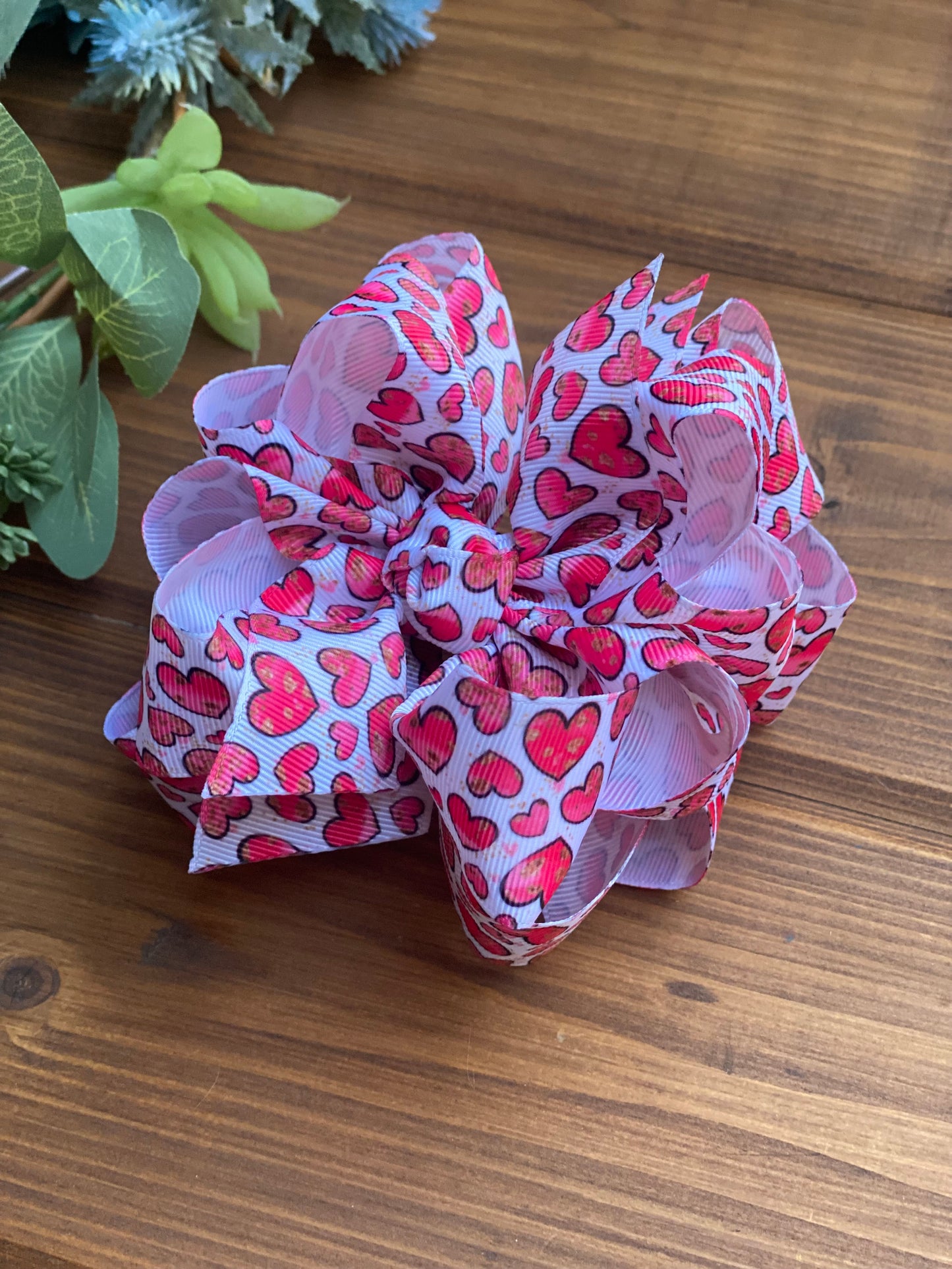 Red Hearts ♥️ Hair Bows - LilaReneeCreations