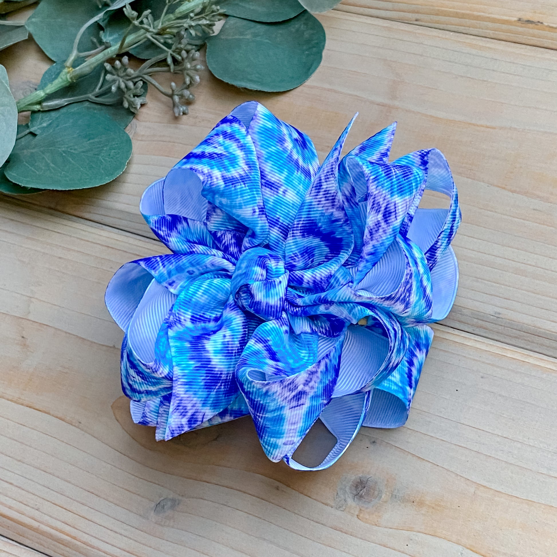 Blue Swirl Tie Dye Hair Bows - LilaReneeCreations