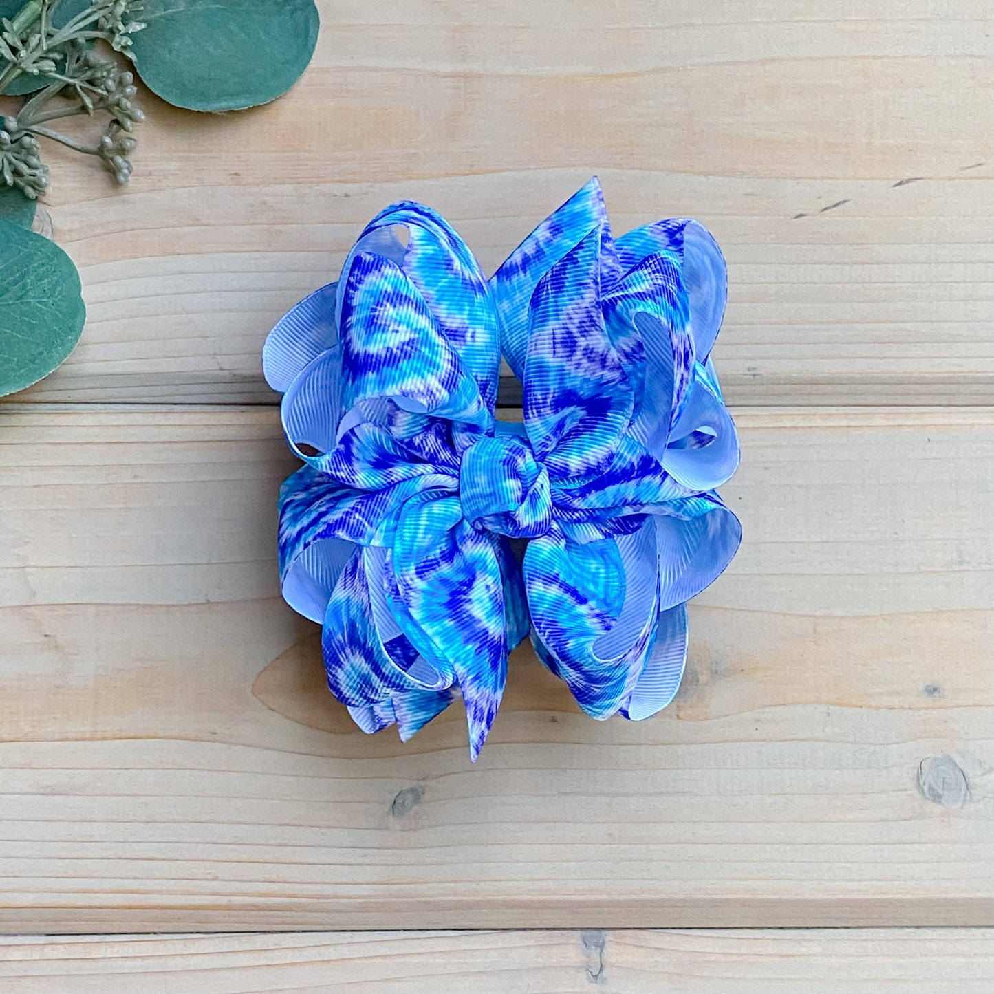 Blue Swirl Tie Dye Hair Bows - LilaReneeCreations