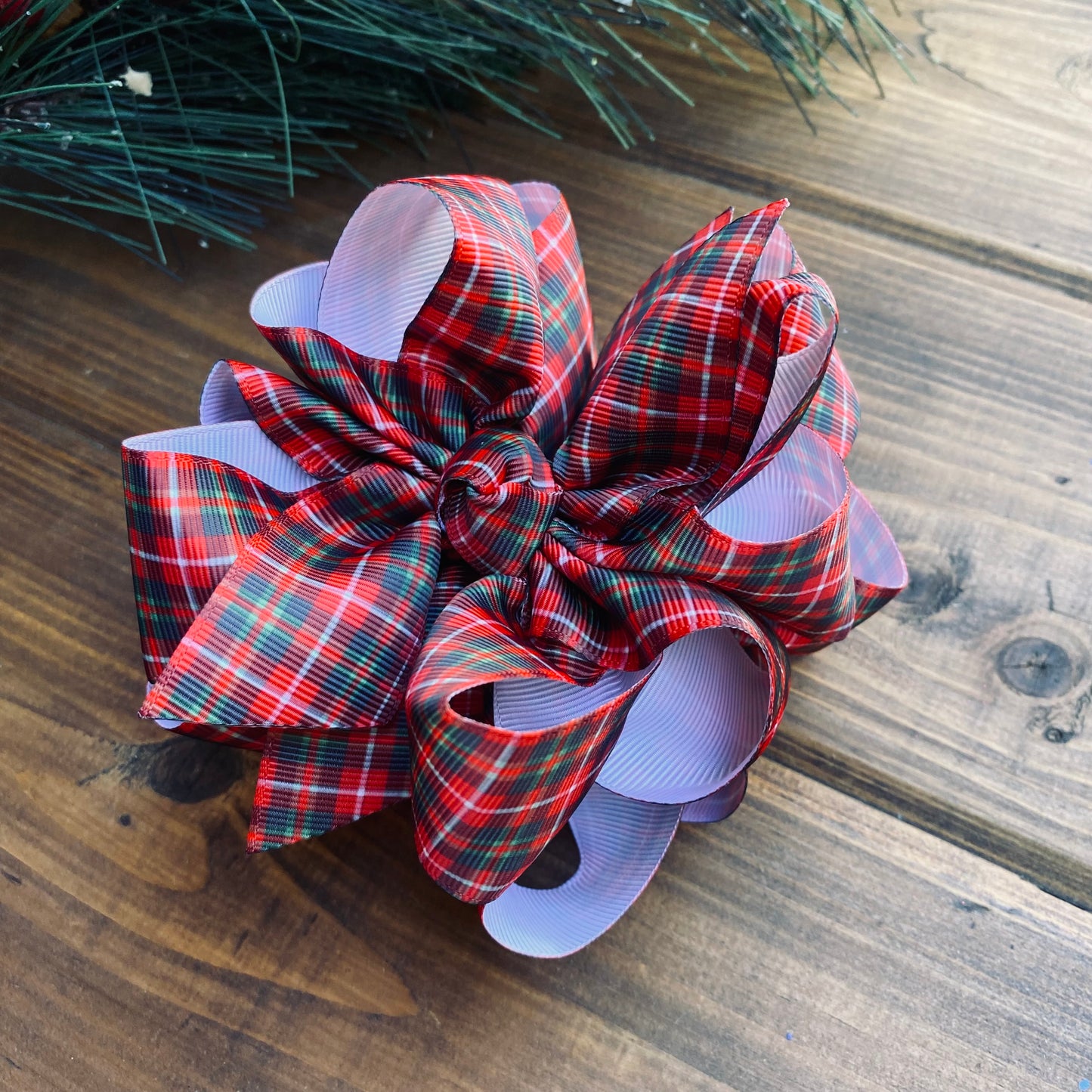 Holiday Plaid Hair Bows - LilaReneeCreations