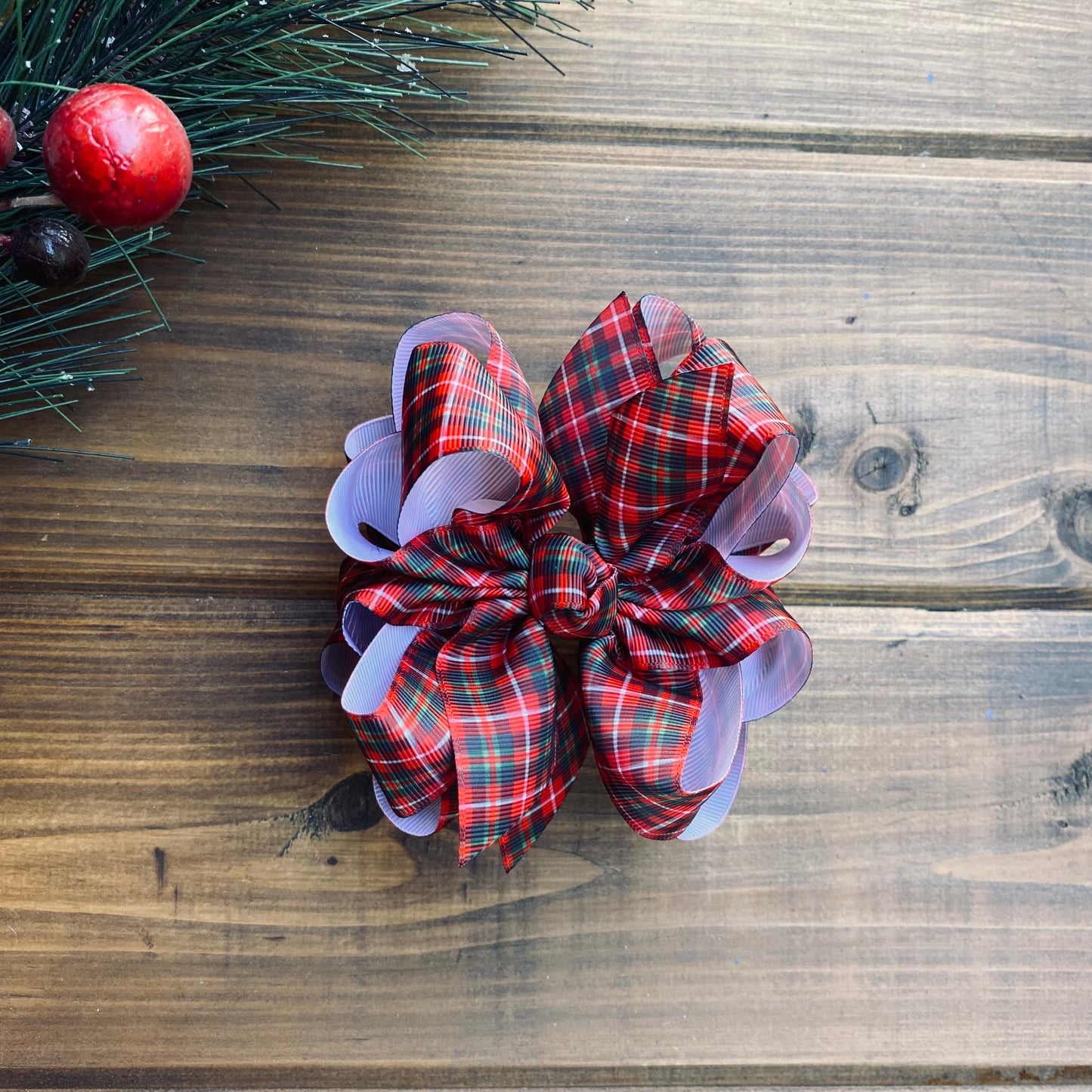 Holiday Plaid Hair Bows - LilaReneeCreations