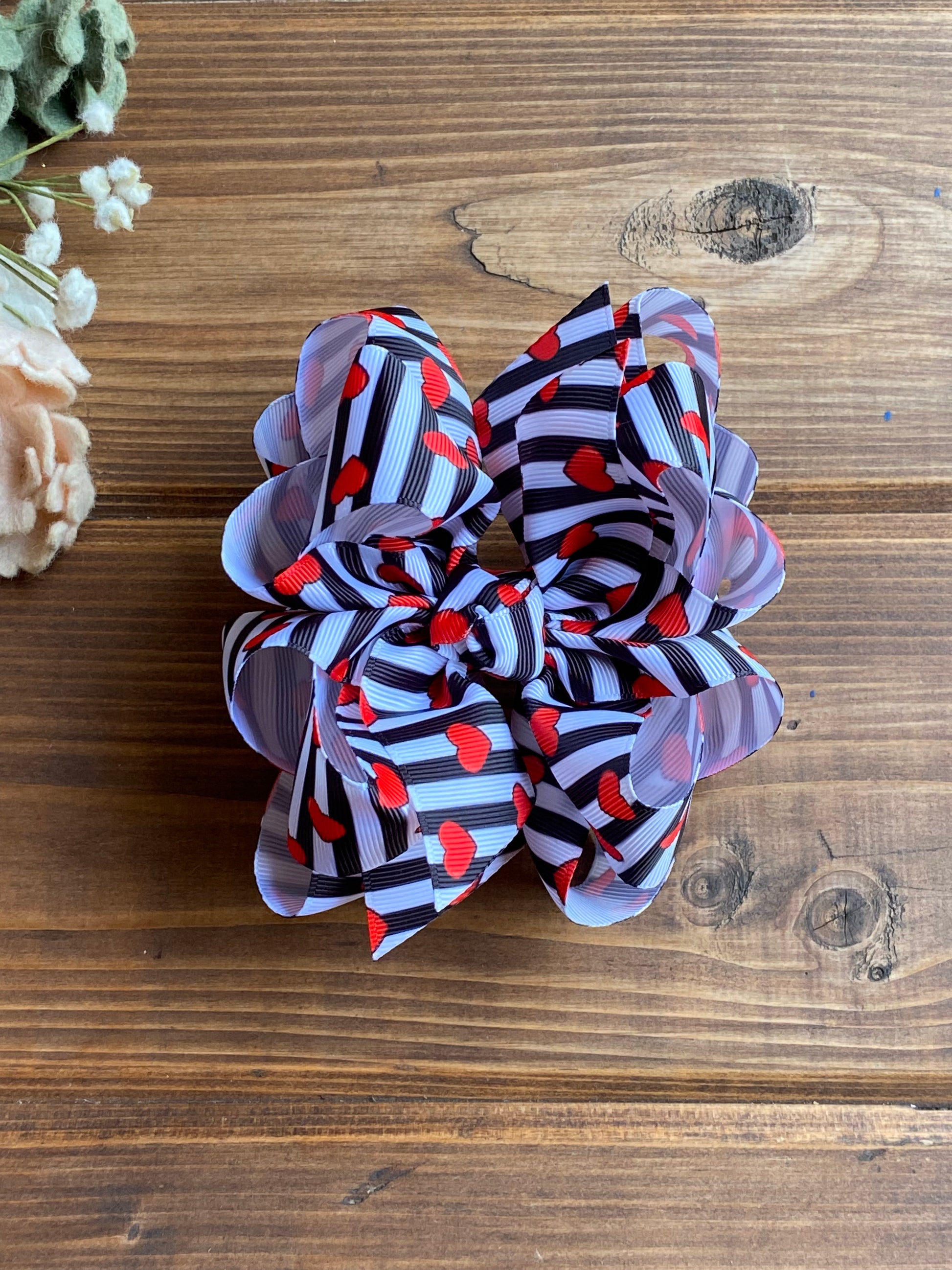 Hearts on Stripes Hair Bows - LilaReneeCreations