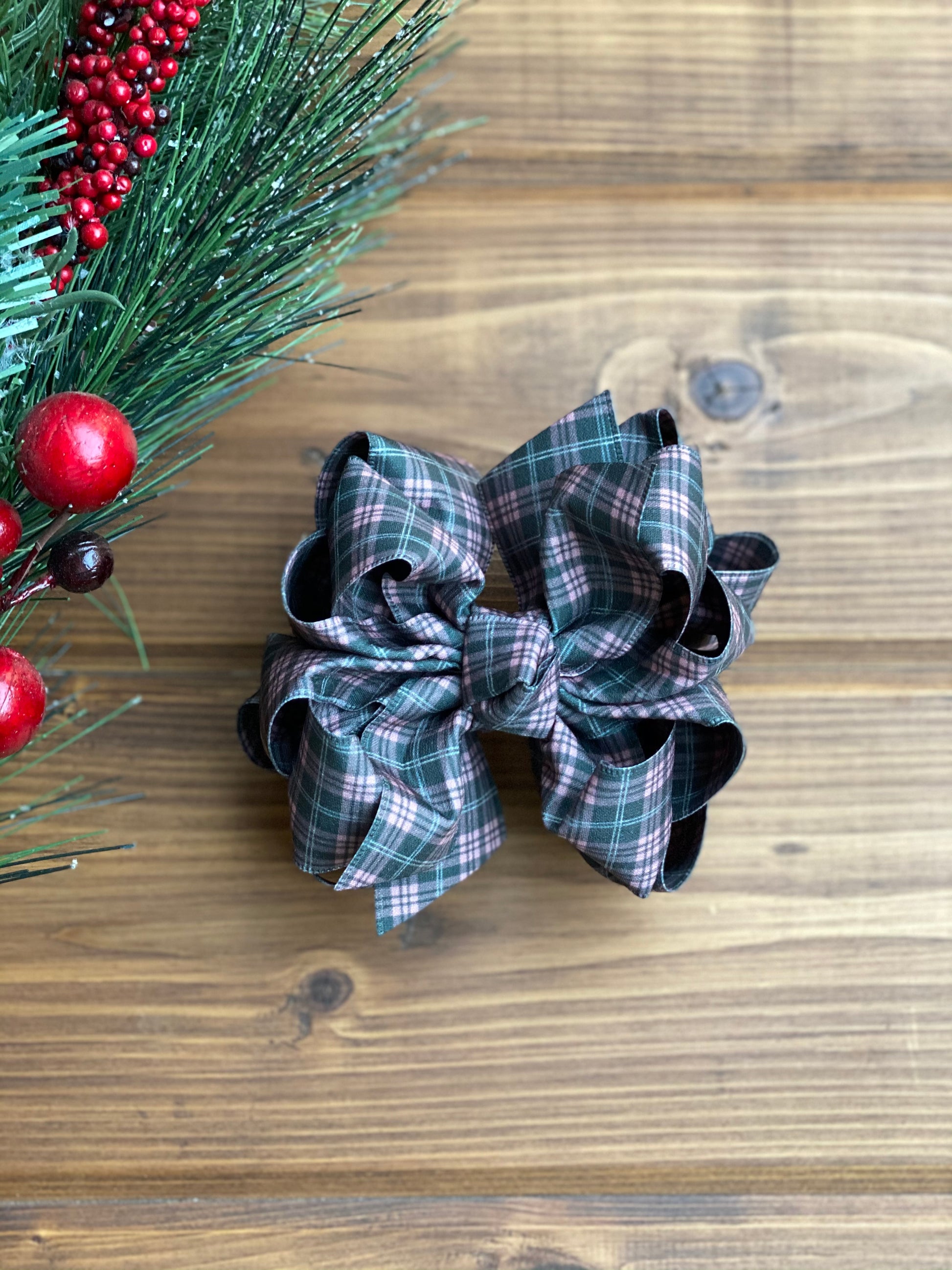 Green Pink Plaid Hair Bows - LilaReneeCreations