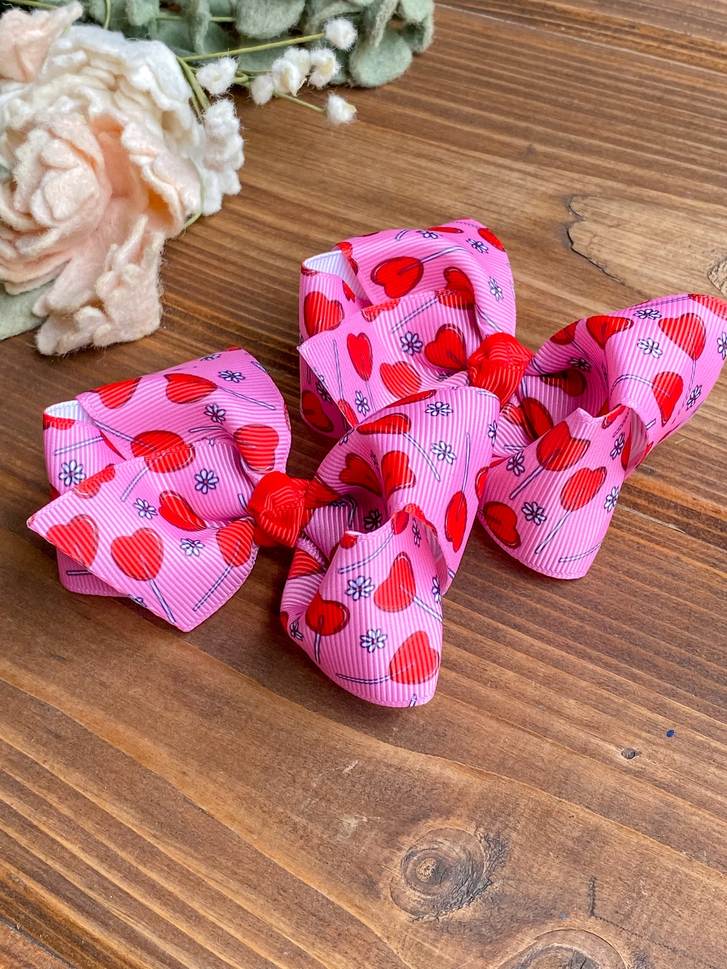 Heart lollipops Hair Bows - LilaReneeCreations